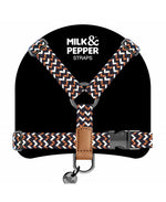 MILK & PEPPER Trimaran Harness Straps - porté par un chien