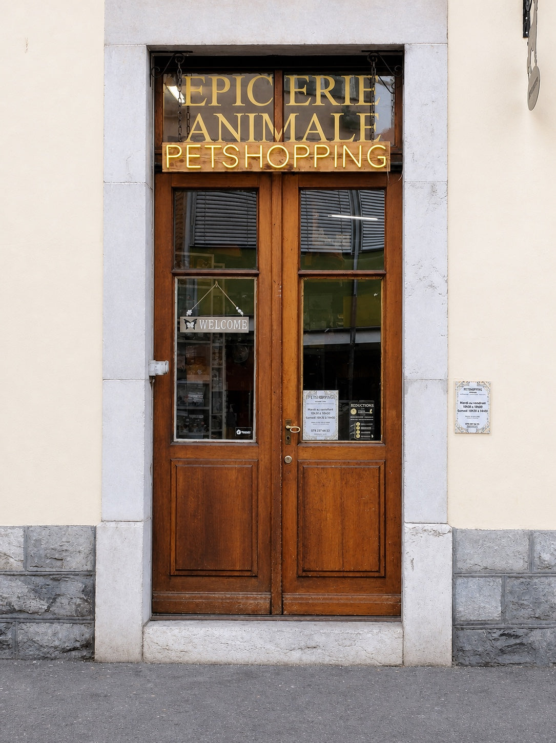 Façade de Petshopping Genève aux Acacias